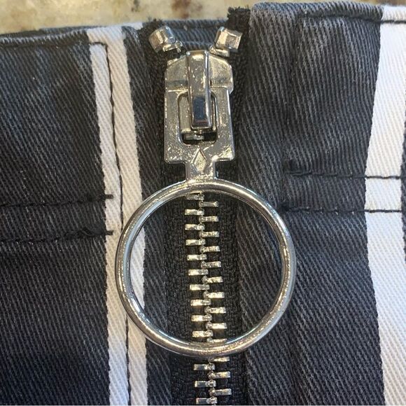 VOLCOM: The Frochickie Skirt Size Medium - Picture 9 of 12